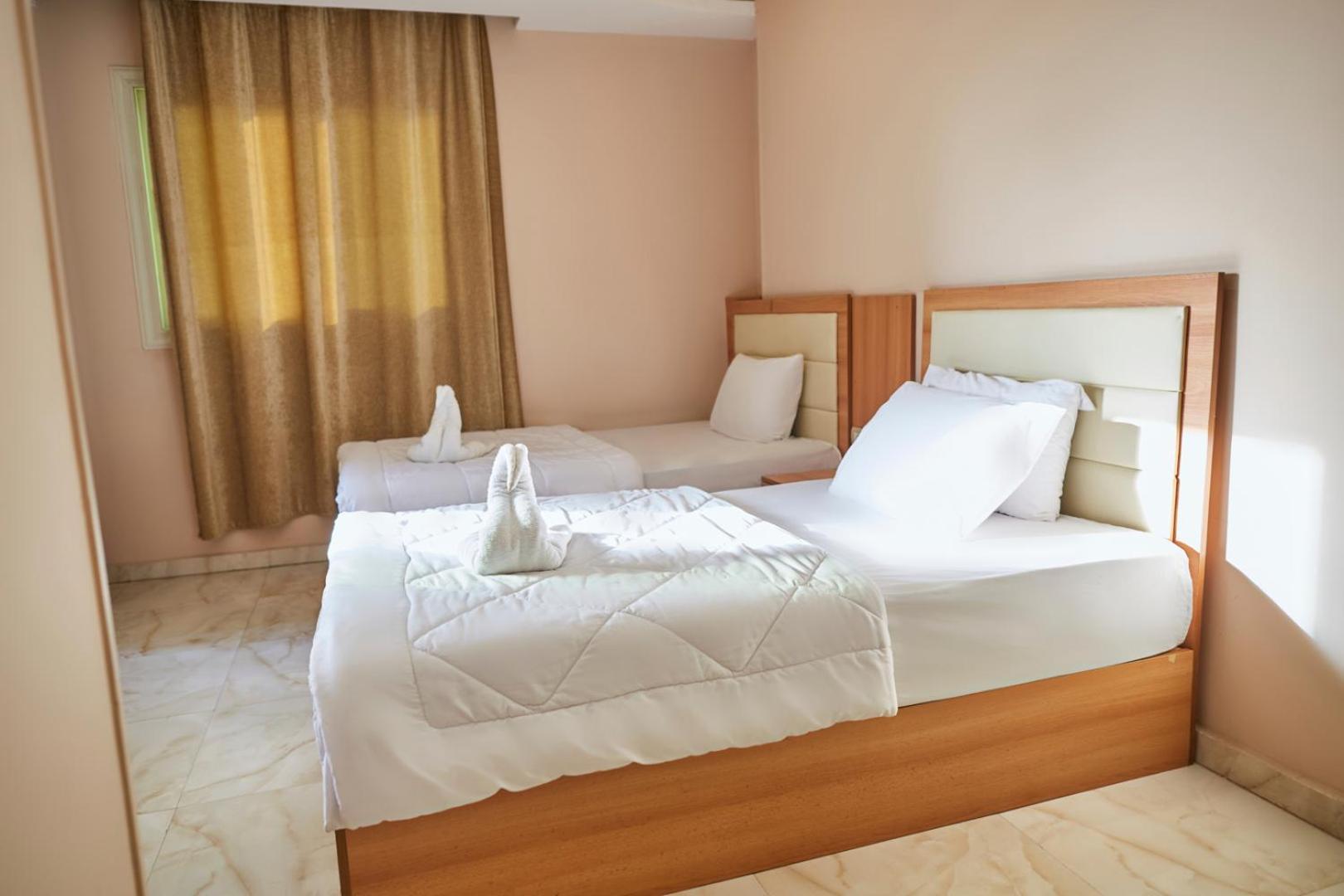 Grand Pyramid View Hotel Kafret el-Gabal Buitenkant foto