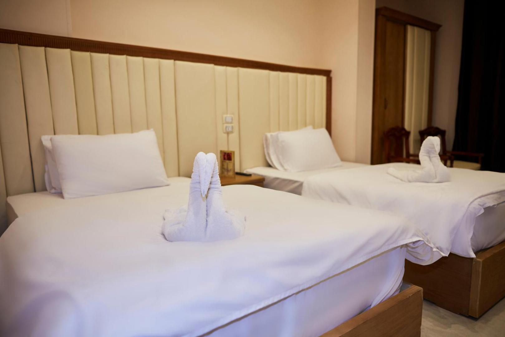 Grand Pyramid View Hotel Kafret el-Gabal Buitenkant foto