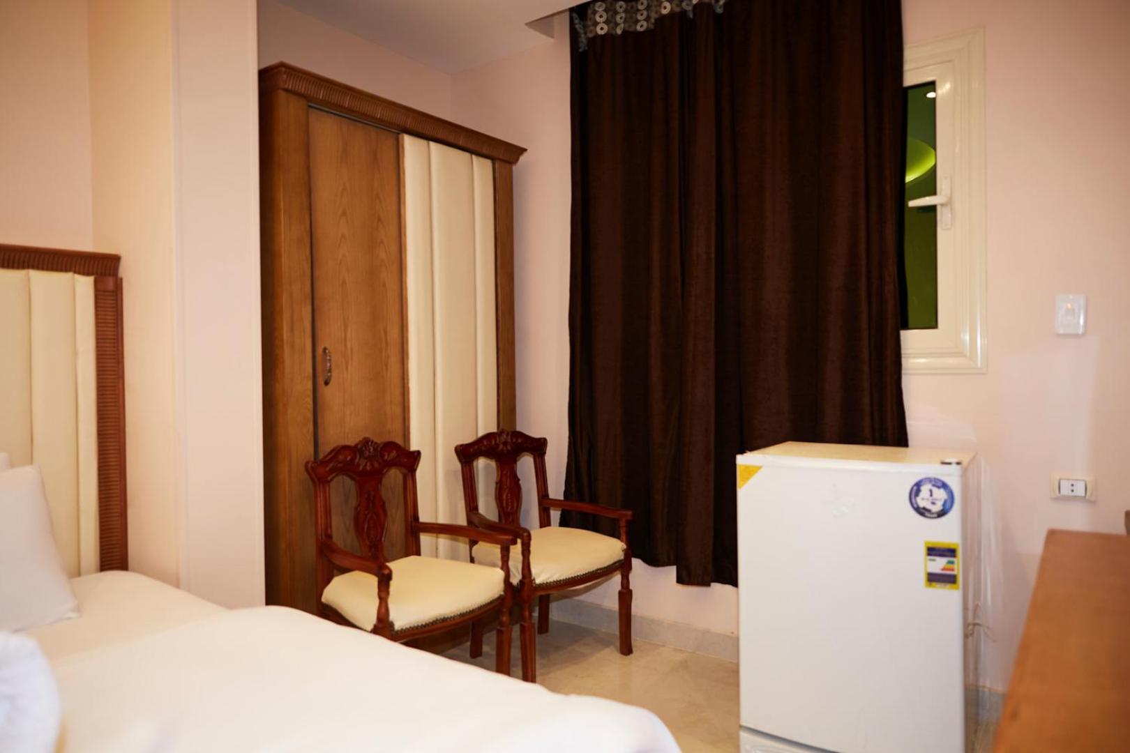 Grand Pyramid View Hotel Kafret el-Gabal Buitenkant foto