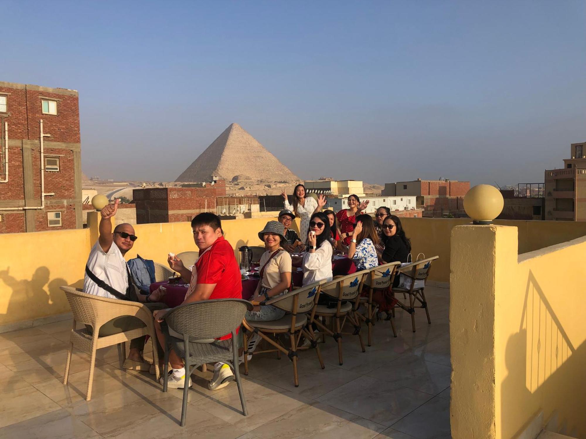 Grand Pyramid View Hotel Kafret el-Gabal Buitenkant foto