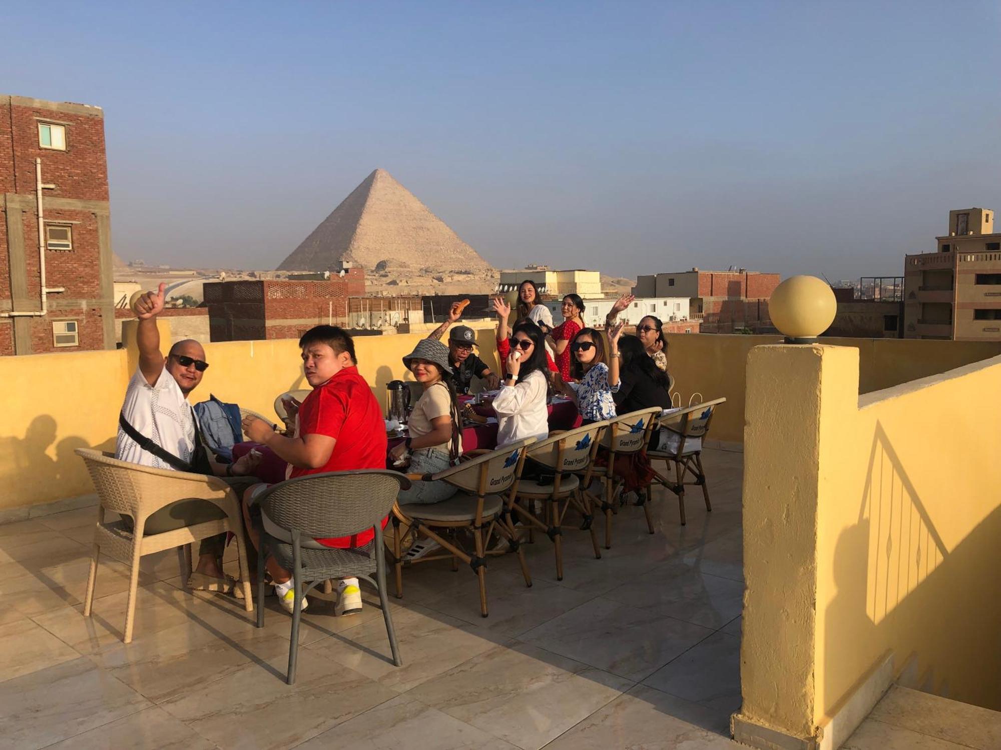 Grand Pyramid View Hotel Kafret el-Gabal Buitenkant foto