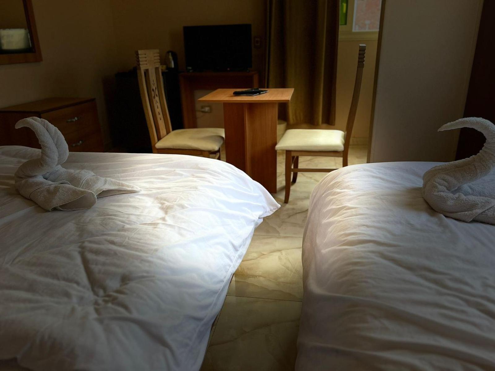 Grand Pyramid View Hotel Kafret el-Gabal Buitenkant foto